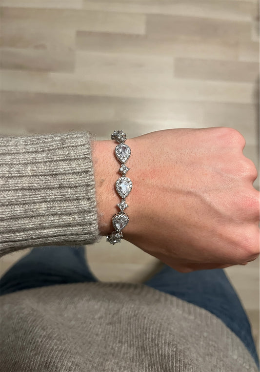 MACELUXE ICED TEARDROP BRACELET
